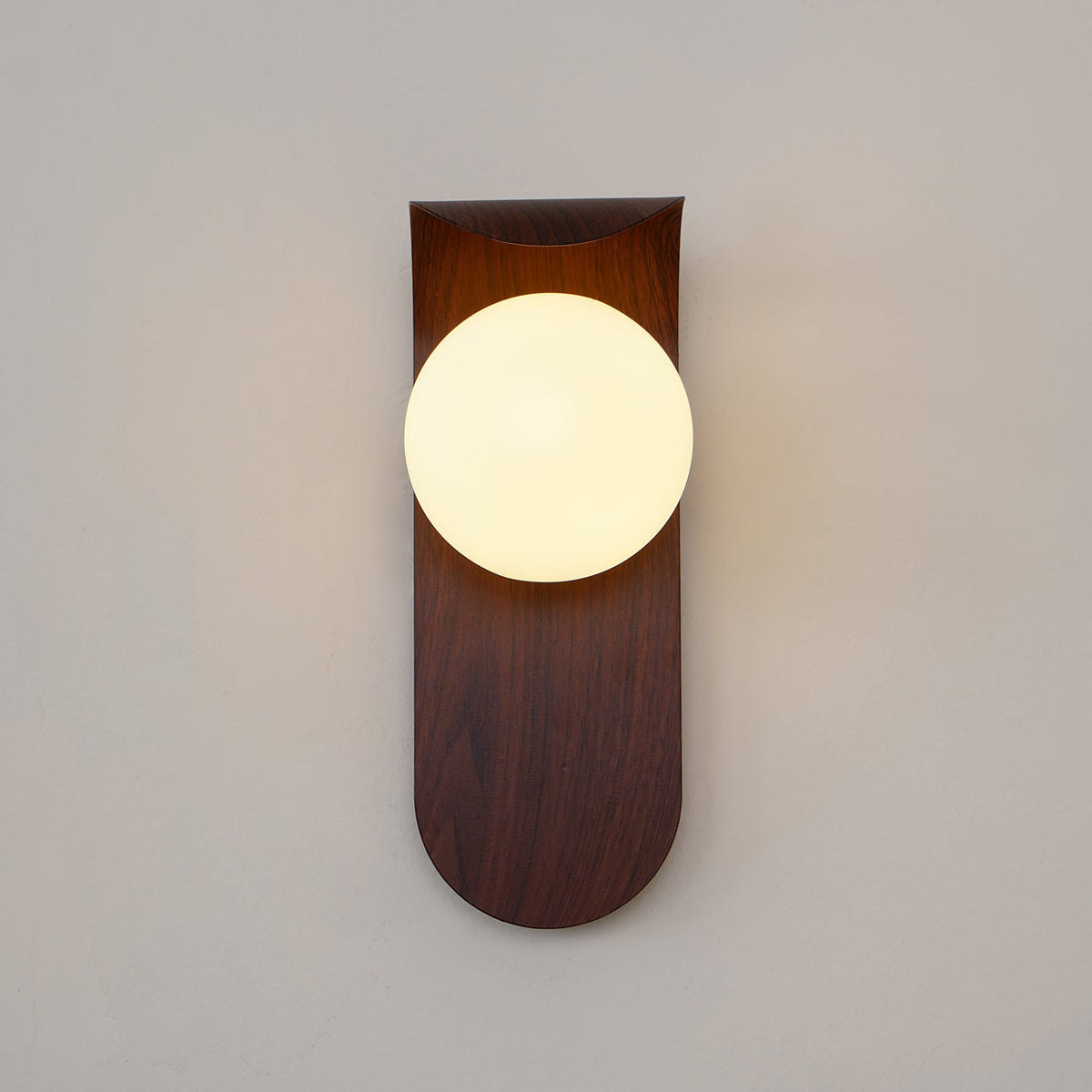 Contemporary Wood-Finish Wall Sconce with Glass or Acrylic Globe Shade for Living Room & Bedroom | Thomler