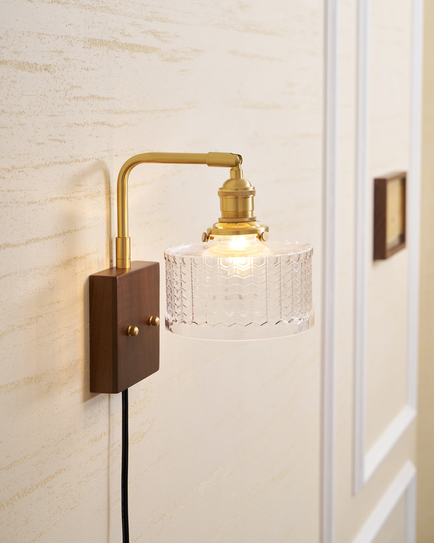 Wall Lamp Wood Brass 9.4 in Green Clear Art Glass Indoor Accent Lighting Decorative Fixture | Thomler