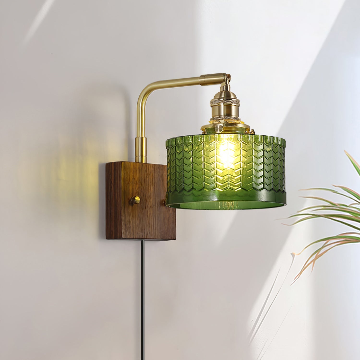 Wall Lamp Wood Brass 9.4 in Green Clear Art Glass Indoor Accent Lighting Decorative Fixture | Thomler