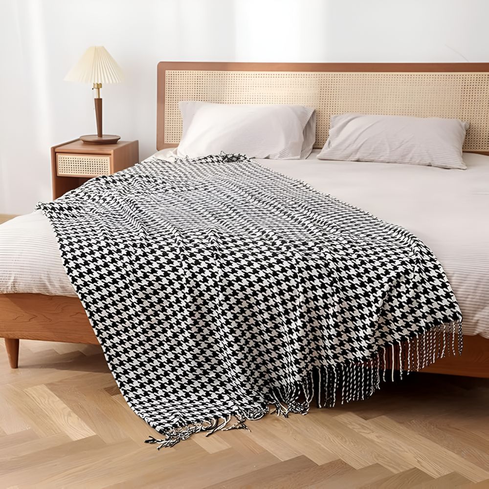 Timeless Checkered Acrylic Throw with Fringe – Cozy Lightweight Cover for Couch, Chair, Bed & Travel | Thomler