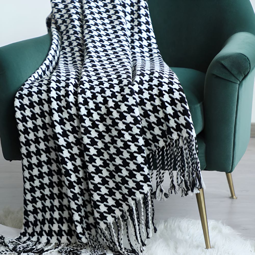 Timeless Checkered Acrylic Throw with Fringe – Cozy Lightweight Cover for Couch, Chair, Bed & Travel | Thomler