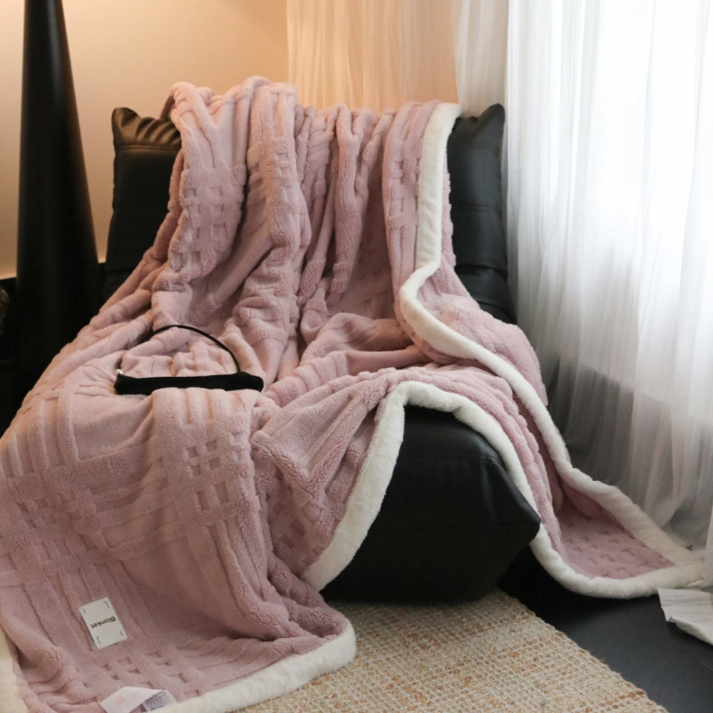 Textured Microfiber Throw Blanket for Couch & Bed – Plush Warmth for Fall & Winter | Thomler