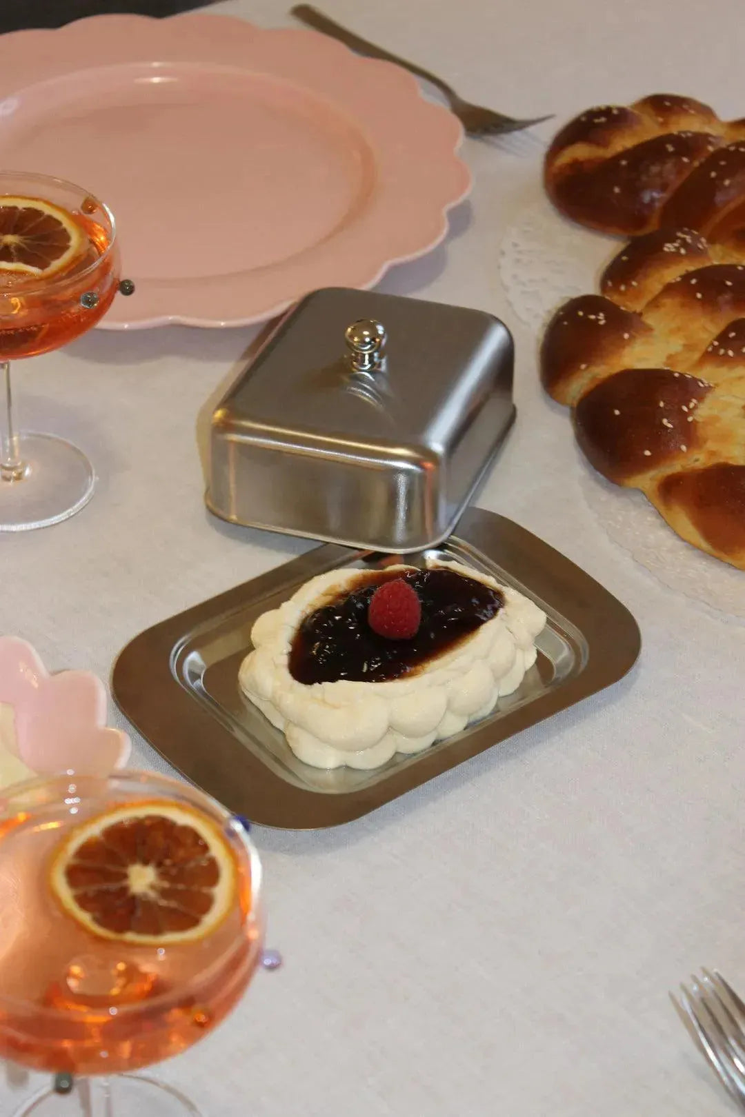 Butter Dish Stainless Steel 19.0 cm Vintage Style Table Serving Kitchen Countertop Covered Butter Keeper Container | Thomler