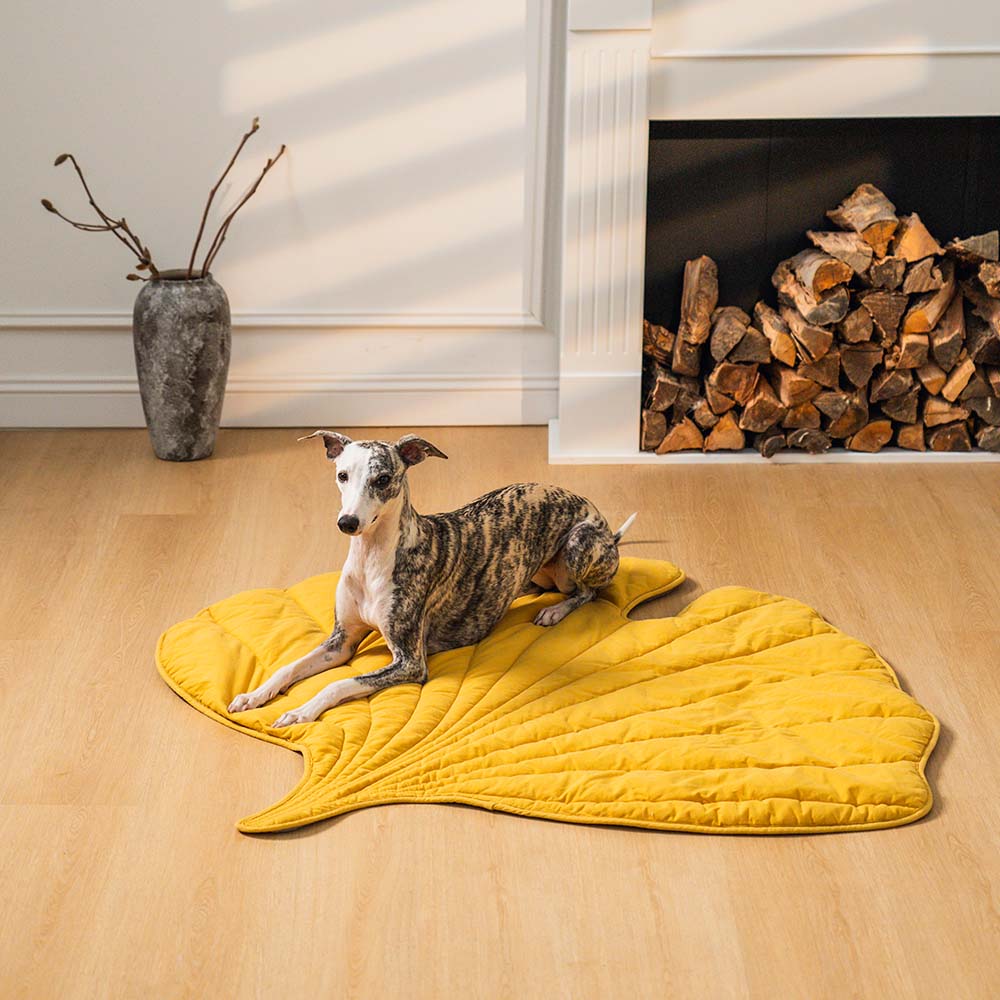 Botanical Leaf-Shaped Pet Throw Blanket - Soft Cotton-Polyester Cover for Dogs & Cats - Machine Washable Couch Protector & Floor Mat for | Thomler