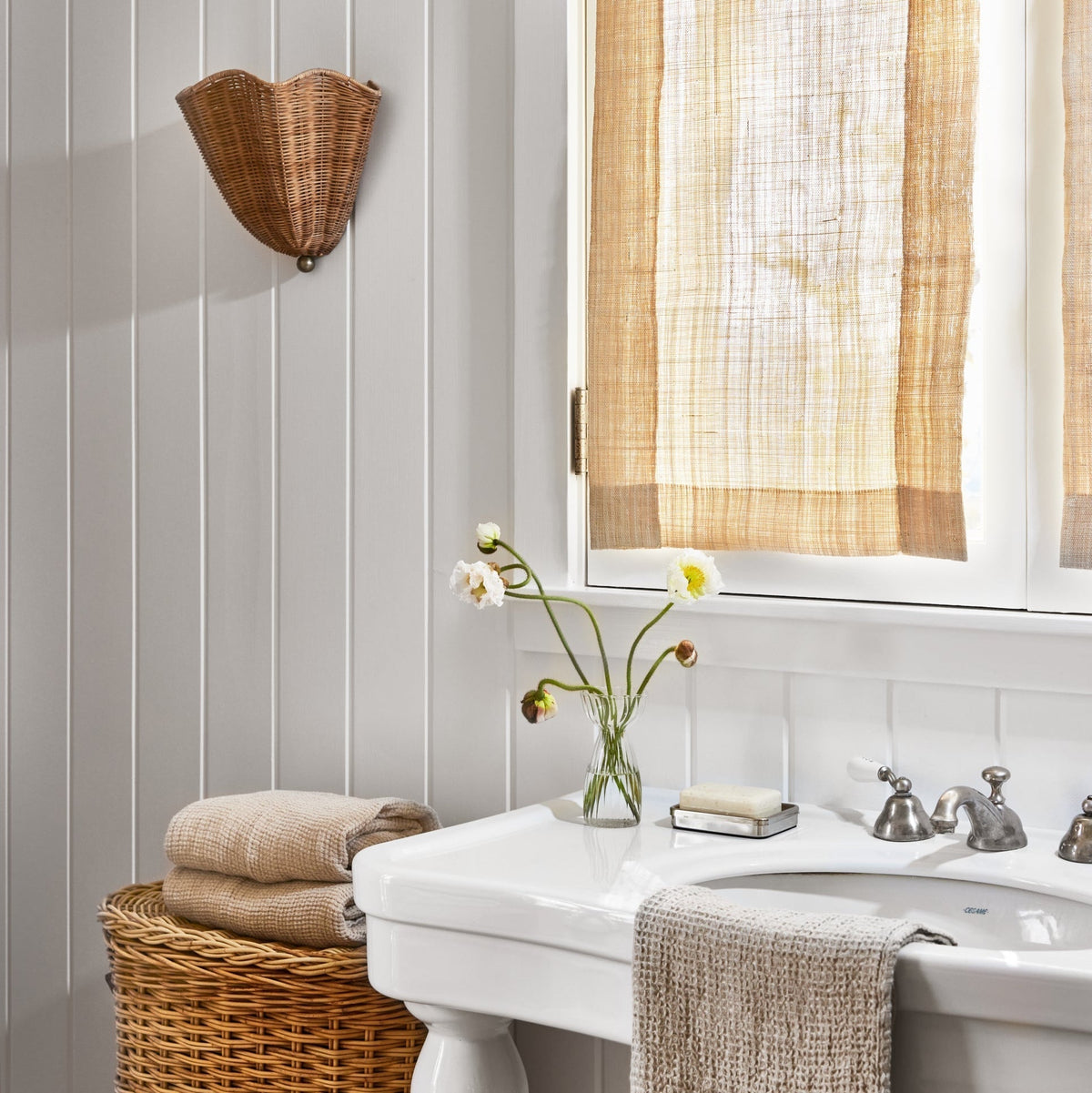 Woven Wicker Hemisphere Wall Fixture – Boho Farmhouse Sconce for Bedroom, Hallway & Living Room | Thomler