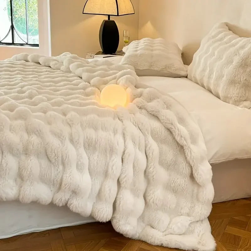 Plush Double-Sided Fleece Throw Blanket – Soft Polyester Layer for Couch, Sofa & Bedroom Use – Machine Washable in Multiple Sizes | Thomler