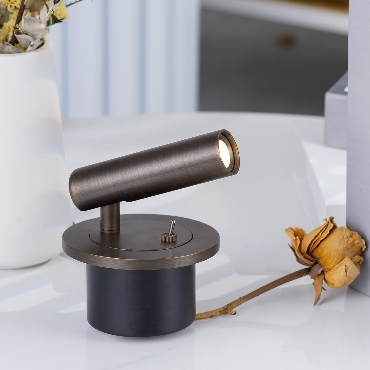 Rotating LED Reading Light for Bedroom Wall – Adjustable Bedside Sconce with Integrated LED – Modern Metal Task Light for Headboard | Thomler