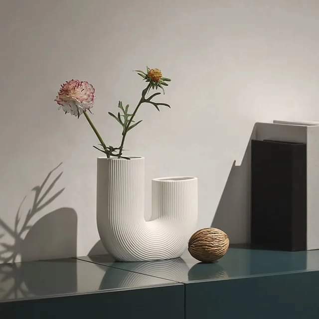 Curved Ceramic Vase for Table & Desk - Scandinavian Style Centerpiece - Modern Arch Design for Living Room & Office Decor - Geometric Home | Thomler