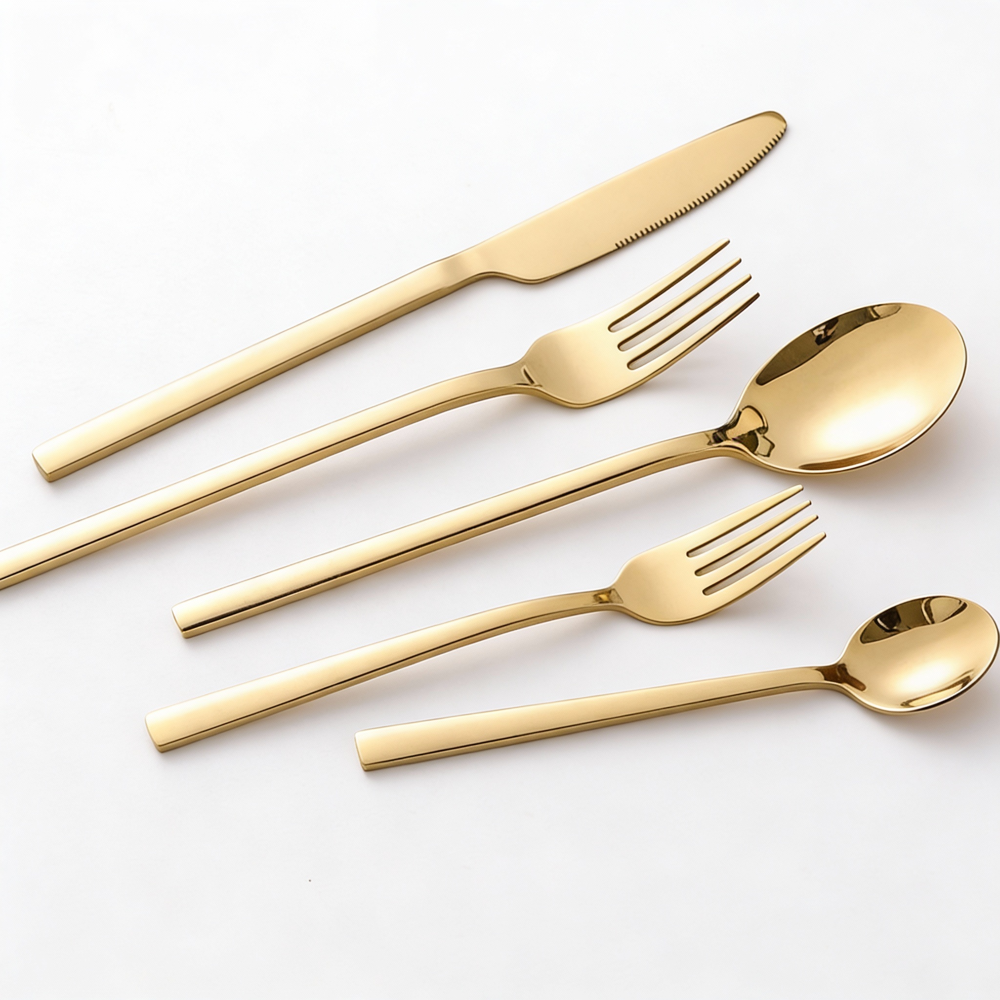 Cutlery Set 30 Piece 18/10 Stainless Steel Gold Dining Table Flatware Service For 6 Dishwasher Safe Modern Utensils | Thomler