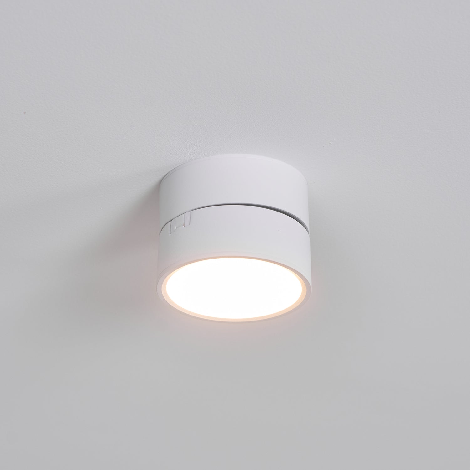 Ceiling Lamp Aluminum 3.9 in Adjustable Black White Home Gallery Spotlight Warm White 7W LED | Thomler