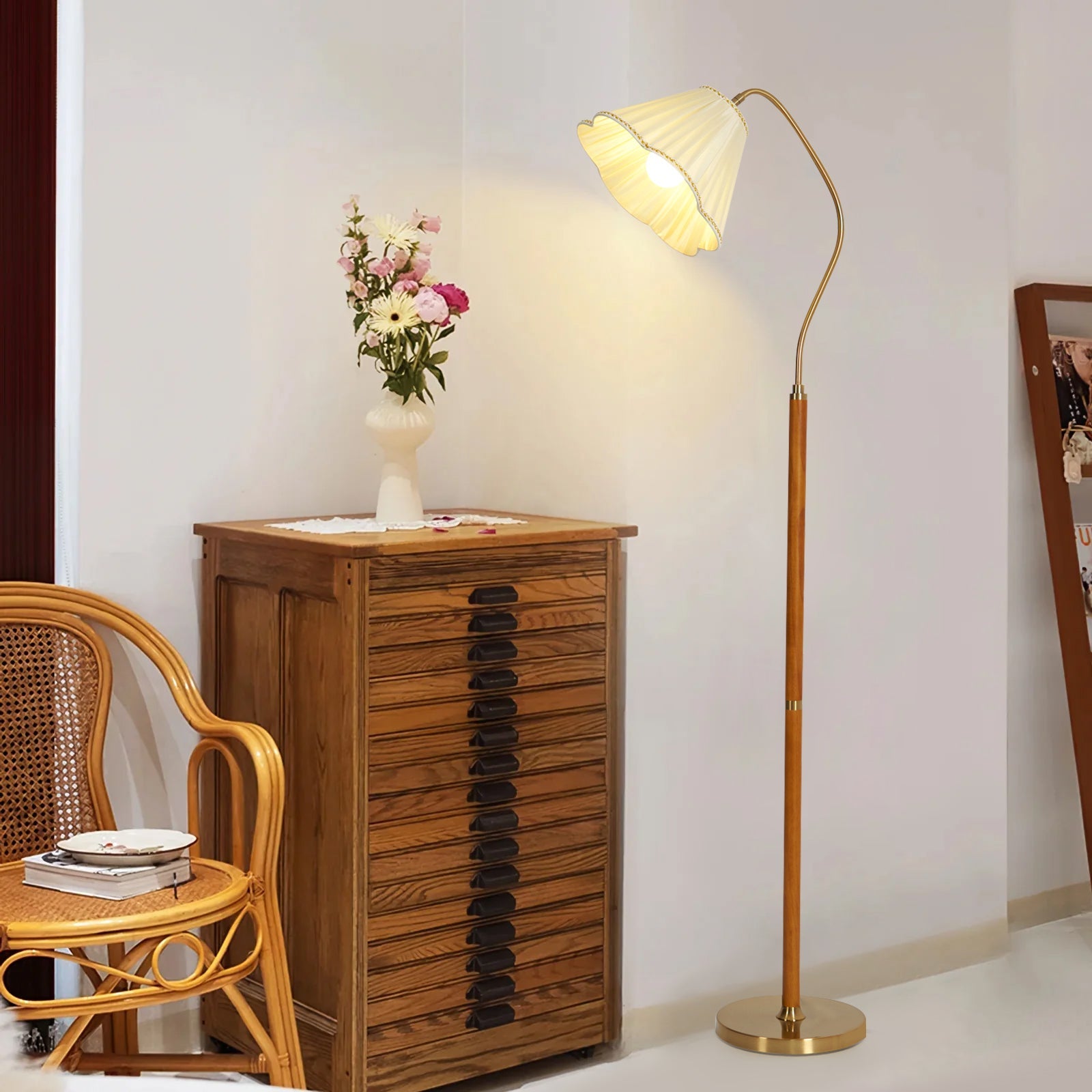Floor Lamp Fabric Flower Shade 61.8 in Cream Living Room Bedroom Standing Light Elegant Decorative Lighting | Thomler