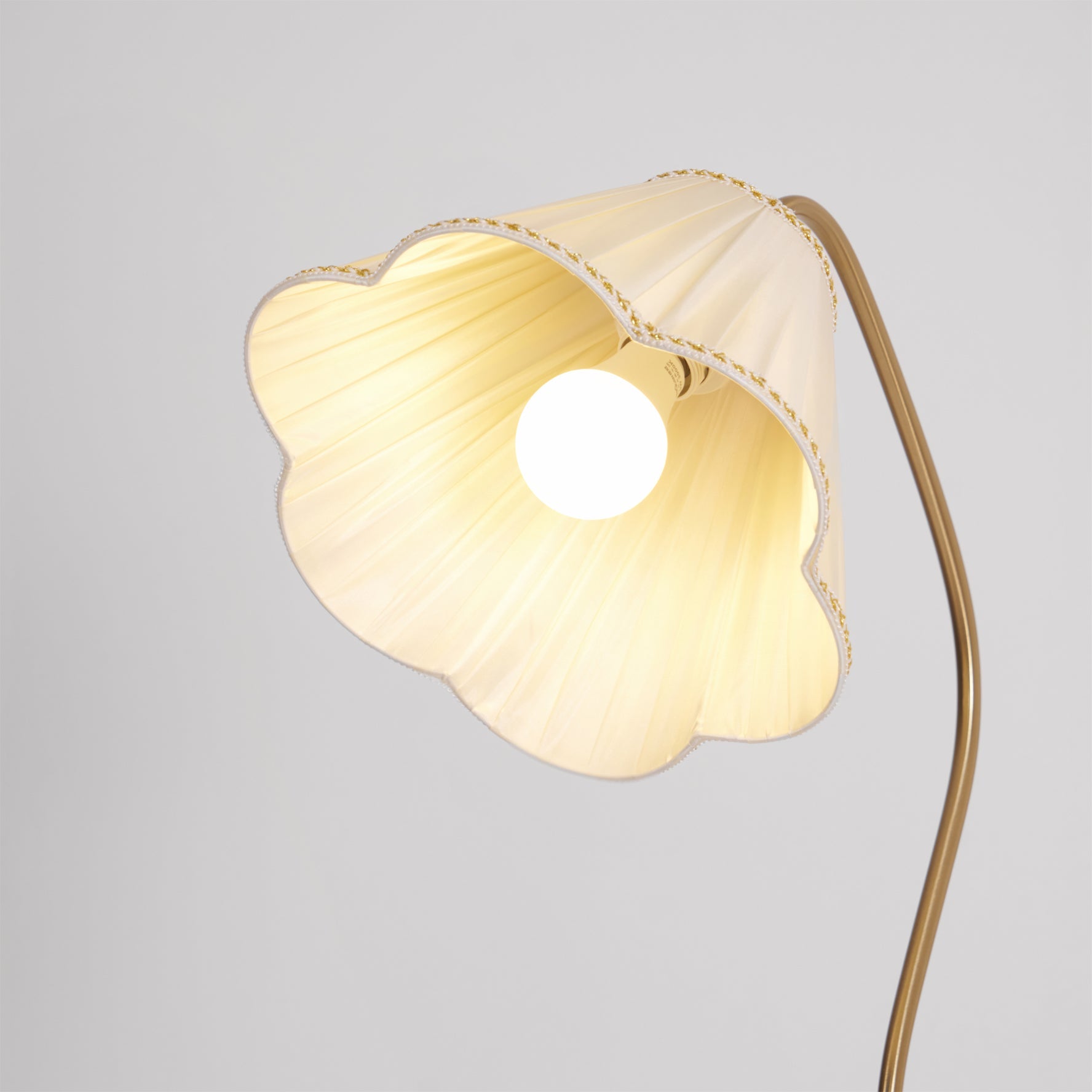 Floor Lamp Fabric Flower Shade 61.8 in Cream Living Room Bedroom Standing Light Elegant Decorative Lighting | Thomler