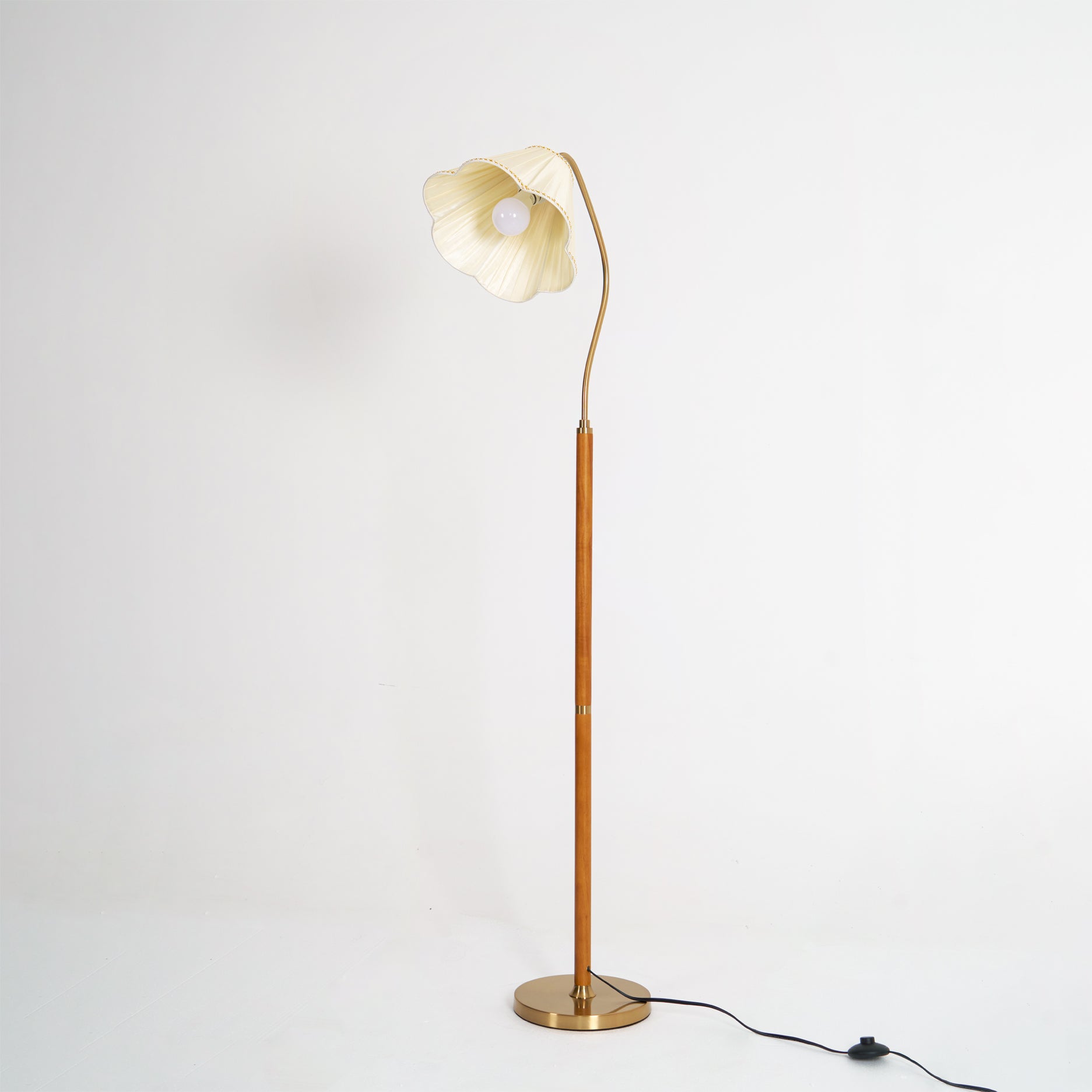 Floor Lamp Fabric Flower Shade 61.8 in Cream Living Room Bedroom Standing Light Elegant Decorative Lighting | Thomler