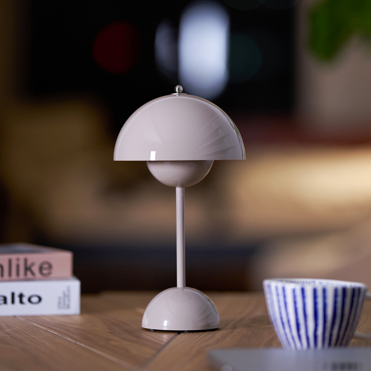 Desk Lamp Metal 6.3 in Rechargeable Tri-Color Small Table Light | Thomler