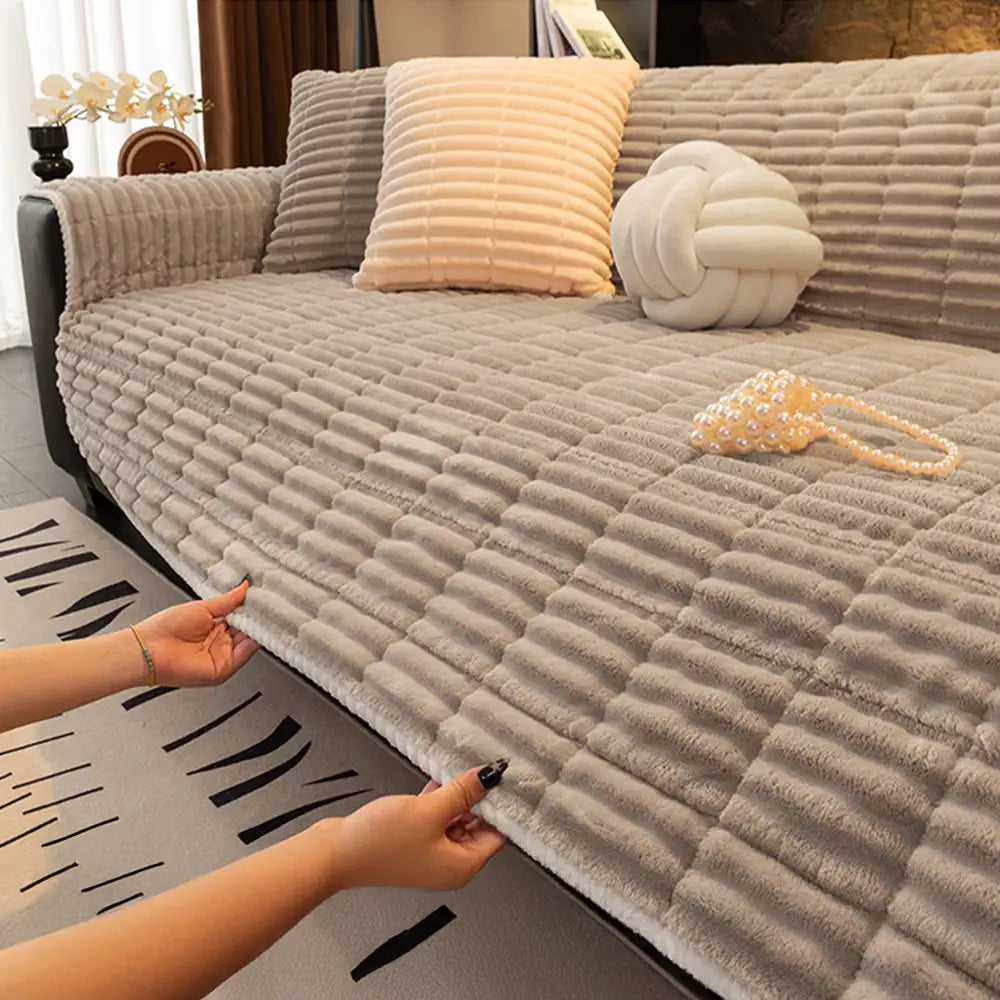 Quilted Furniture Protector with Moisture Barrier Non-Skid Backing for Couch Loveseat Chair Pet-Friendly Machine Washable Soft Flannel | Thomler