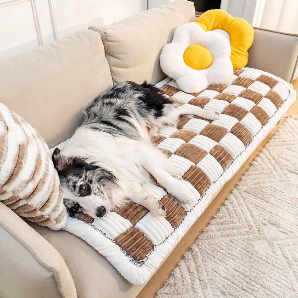 Chenille Pet Blanket with Non-Slip Backing – Plush Furniture Protector for Dogs & Cats – Machine Washable Couch Cover | Thomler