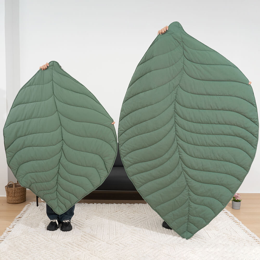 Botanical Leaf-Shaped Pet Throw Blanket - Soft Cotton-Polyester Cover for Dogs & Cats - Machine Washable Couch Protector & Floor Mat for | Thomler