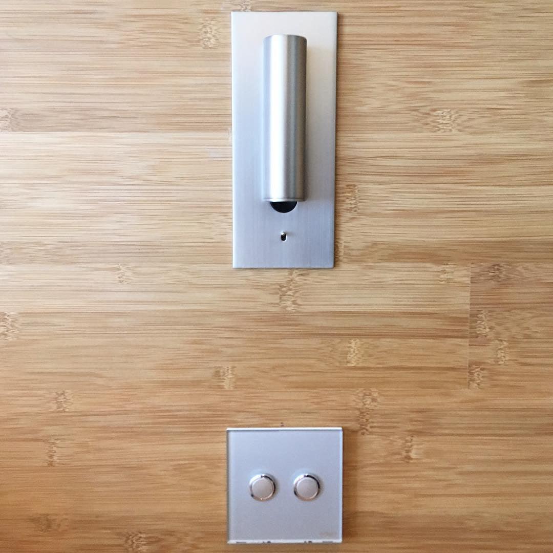 Industrial Wall Sconce with Integrated LED & Toggle Switch – Aluminum Metal Light Fixture for Living Room, Hallway, Bedroom & Home Office | Thomler