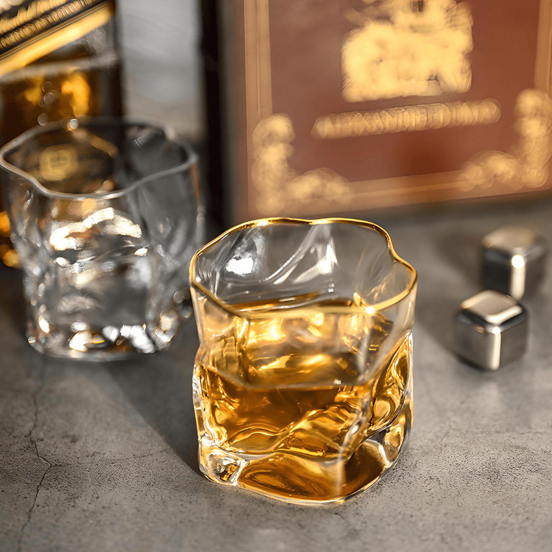 Japanese Textured Whiskey Tumbler with Gold Accents – Crystal Glass for Spirits | Thomler