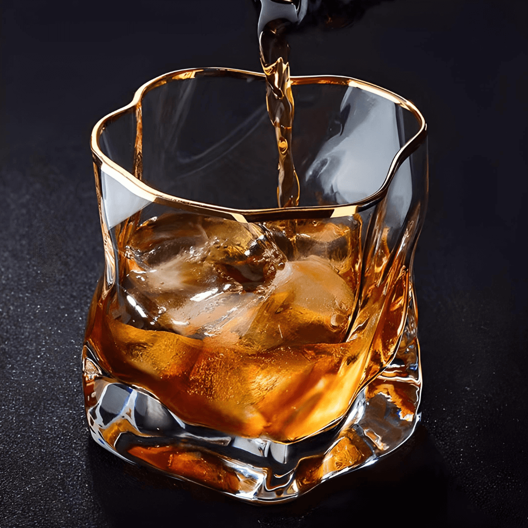 Japanese Textured Whiskey Tumbler with Gold Accents – Crystal Glass for Spirits | Thomler