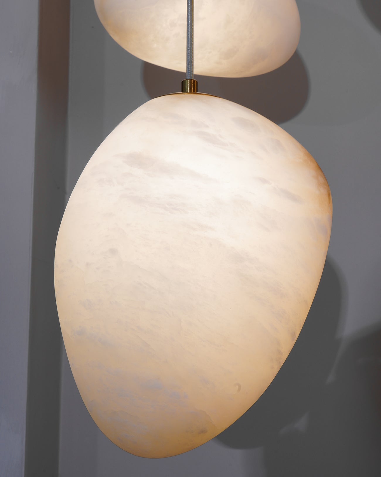 Pendant Light Brass Alabaster 9.1 in Ceiling Mount Indoor Dining Room Kitchen Island Hanging Lamp | Thomler