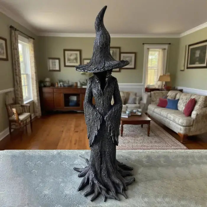 Gartenfigur Hexe handgefertigt — Wächterin gegen negative Energien
