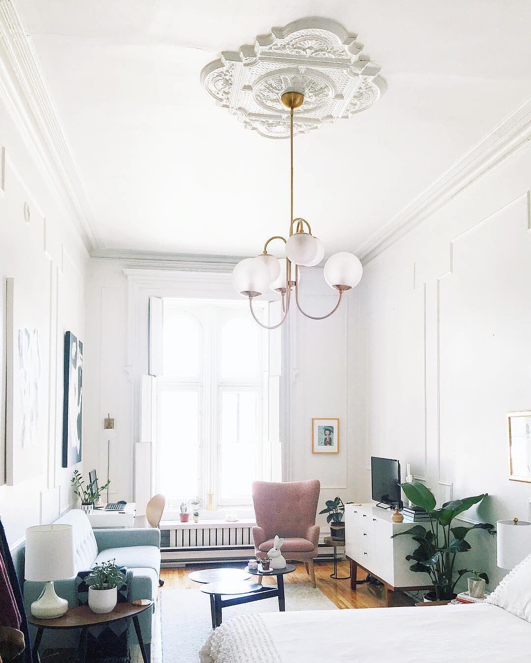 Chandelier Metal Glass 30 in x 27.6 in Indoor Ceiling Lighting | Thomler