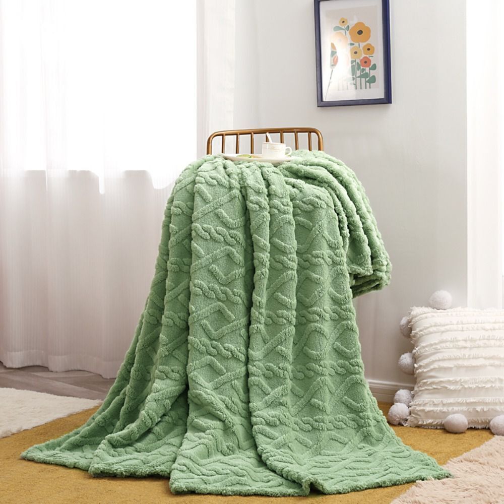 Plush Textured Fleece Throw Blanket – Year-Round Softness for Couch, Bed & Travel – Breathable 3D Knit Design – Perfect for Living Room | Thomler