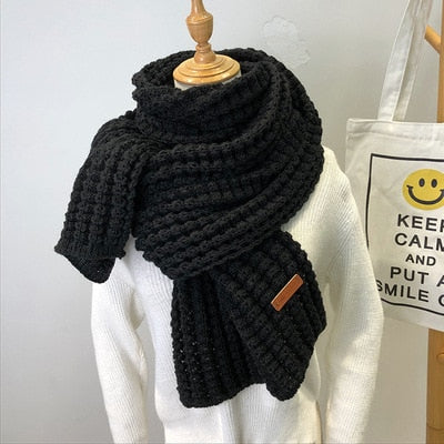 Handcrafted Women's Scarf – Soft Wrap Shawl for Fall & Winter Outfits, Elegant Fashion Accessory | Thomler
