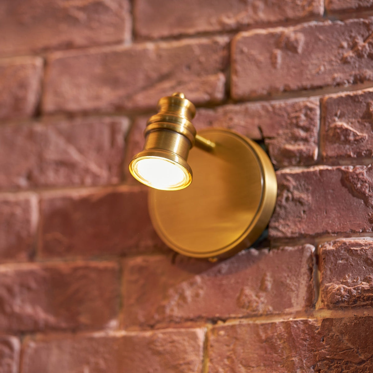 Adjustable Brass Track Wall Light – Multi-Spot Indoor Sconce for Picture Gallery, Kitchen Counter & Bath | Thomler