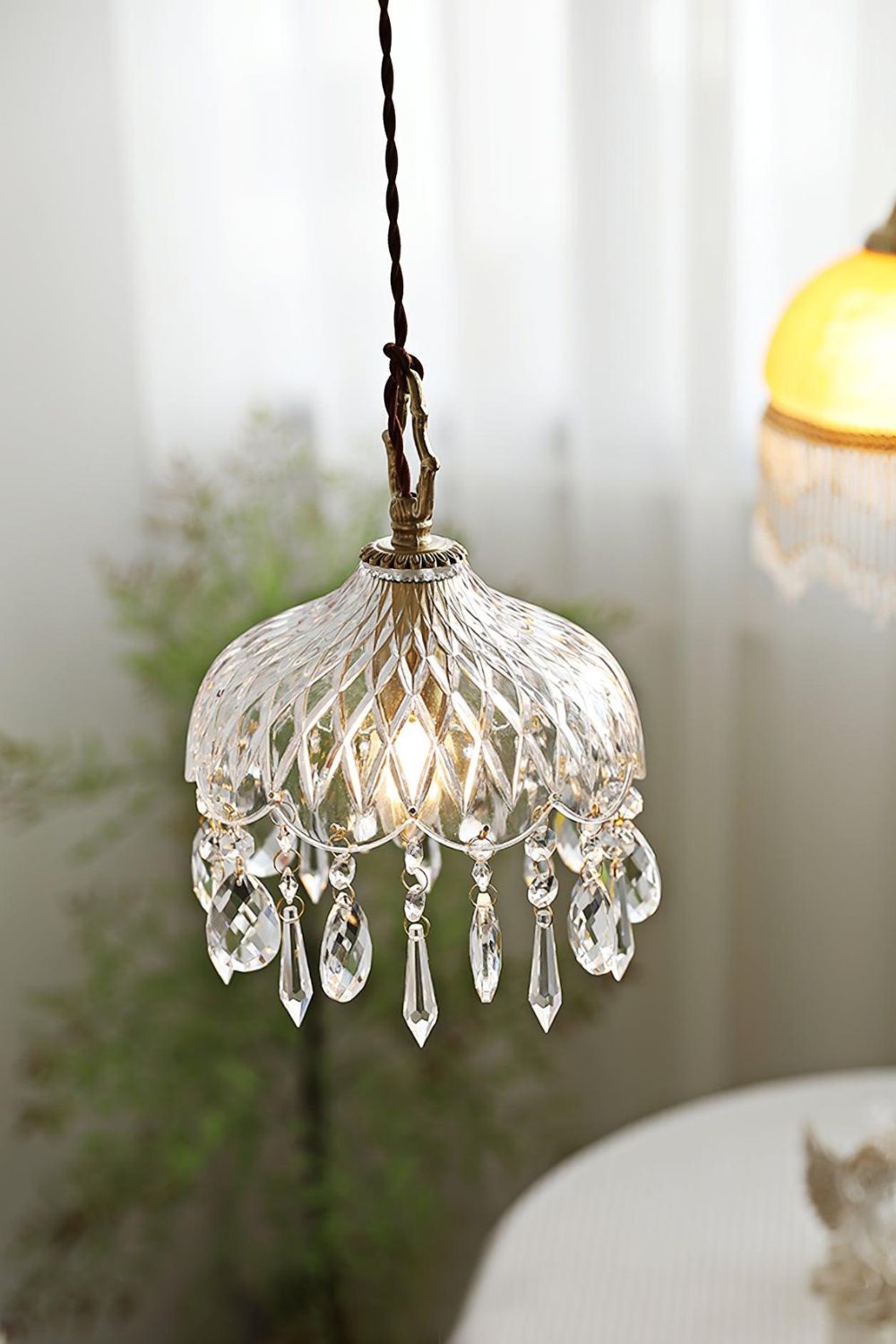 Retro Hanging Ceiling Fixture with Textured Shade for Kitchen Island Entryway Dining Room | Hardwired Single-Bulb Suspended Lighting | Thomler