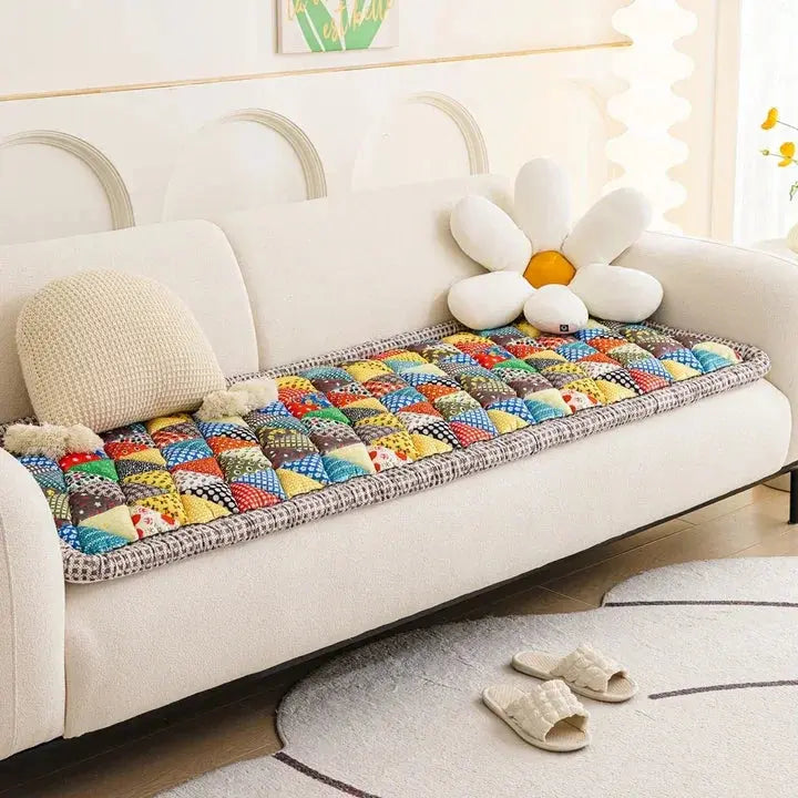 Floral Sofa Protector Cover for Couch – Thick Woven Throw Blanket with European Pattern for Living Room Furniture, 3-Seater Protection | Thomler