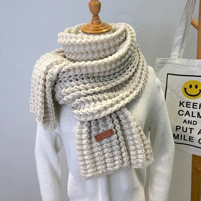 Handcrafted Women's Scarf – Soft Wrap Shawl for Fall & Winter Outfits, Elegant Fashion Accessory | Thomler