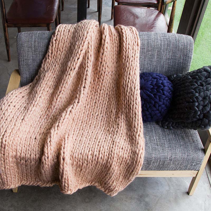 Chunky Cable Knit Throw Blanket – Soft Textured Couch Cover for Sofa, Bed & Chair – Modern Home Decor Accent | Thomler