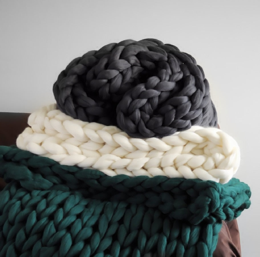 Chunky Cable Knit Throw Blanket – Soft Textured Couch Cover for Sofa, Bed & Chair – Modern Home Decor Accent | Thomler