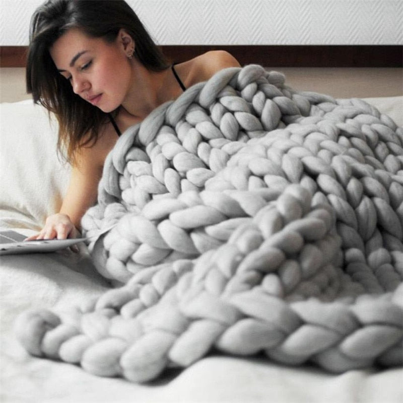 Chunky Cable Knit Throw Blanket – Soft Textured Couch Cover for Sofa, Bed & Chair – Modern Home Decor Accent | Thomler