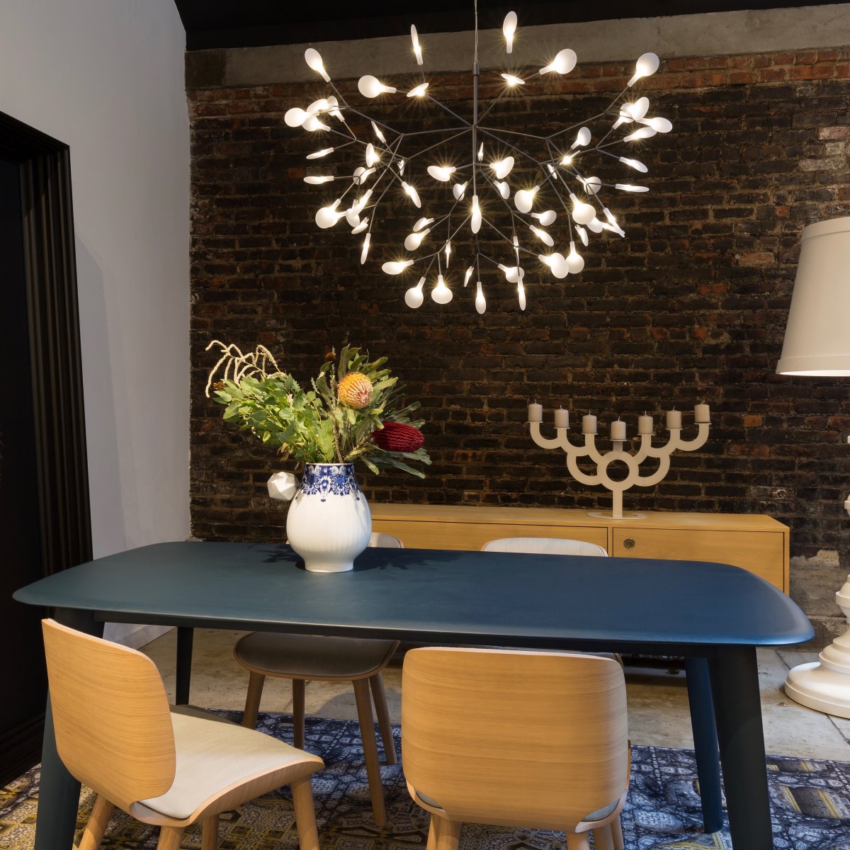 Chandelier Metal Acrylic LED 150.0 cm White Dining Room Sculptural Branch Ceiling Light Fixture | Thomler