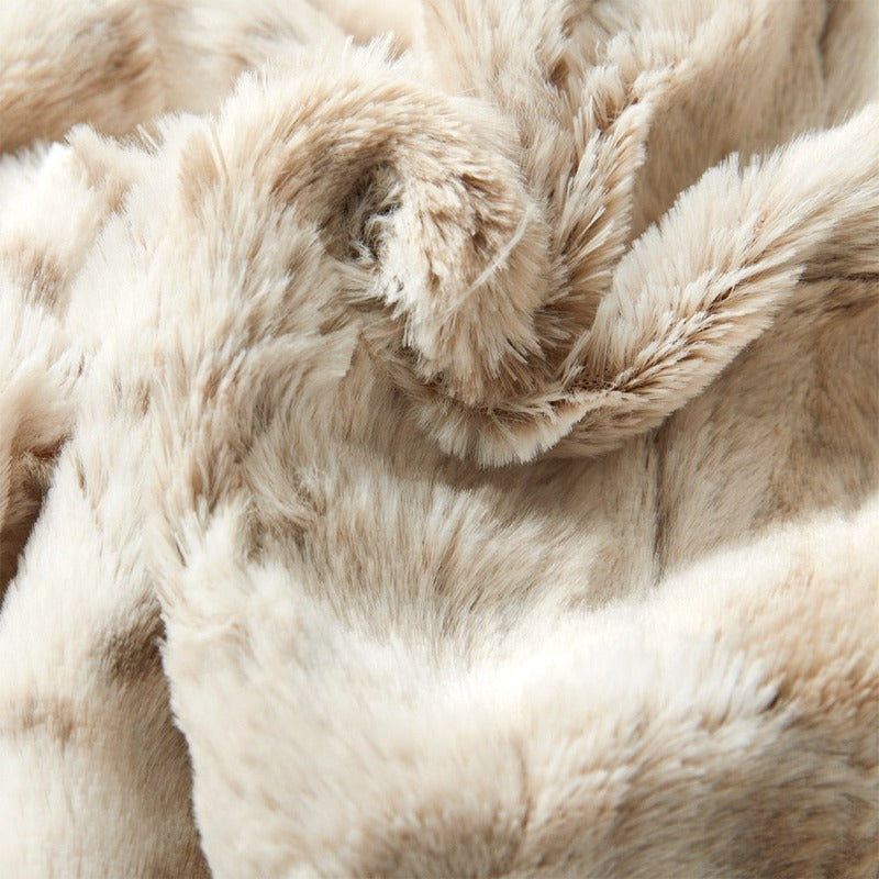 Plush Animal Print Area Rug – Soft Velvet Floor Mat for Living Room, Bedroom & Home Decor – Non-Slip Backing | Thomler