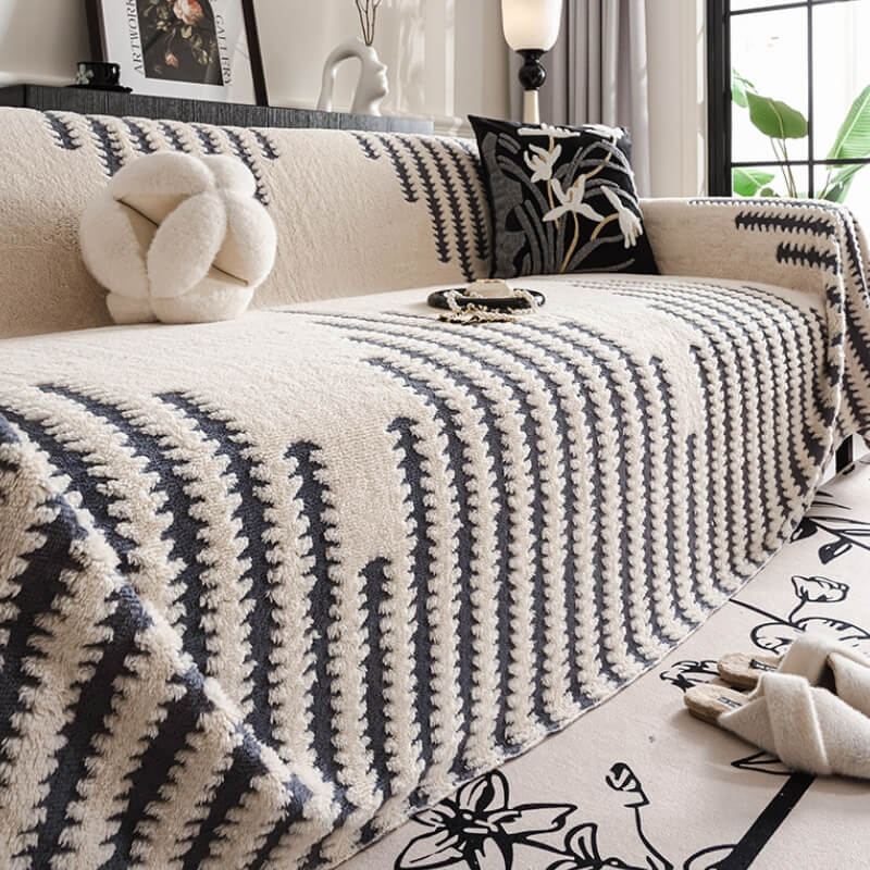 Fleece Furniture Throw for Dogs & Cats – Machine-Washable Sofa Protector | Thomler