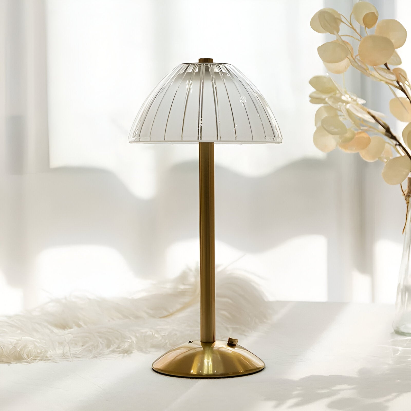 Table Lamp Glass Shade 15.0 cm Wireless Rechargeable Bedroom Bedside Touch Dimmable Vintage Desk Lighting | Thomler