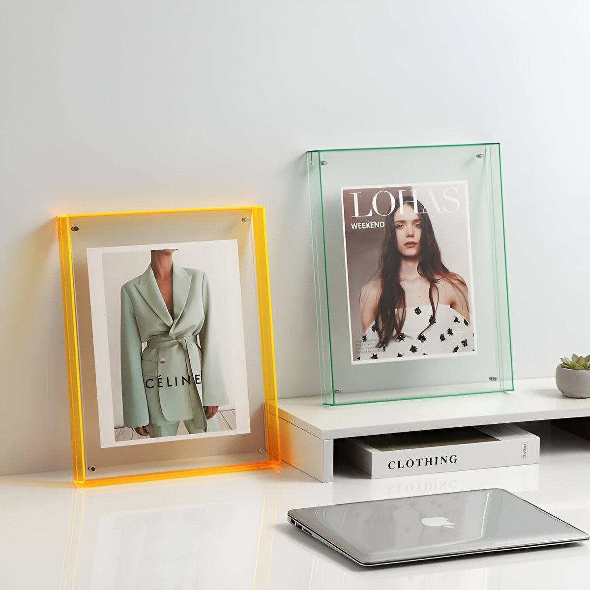 Clear Acrylic Photo Frame Stand – Frameless Floating Picture Holder for Desk & Wall Display – Modern Minimalist Design for Prints | Thomler