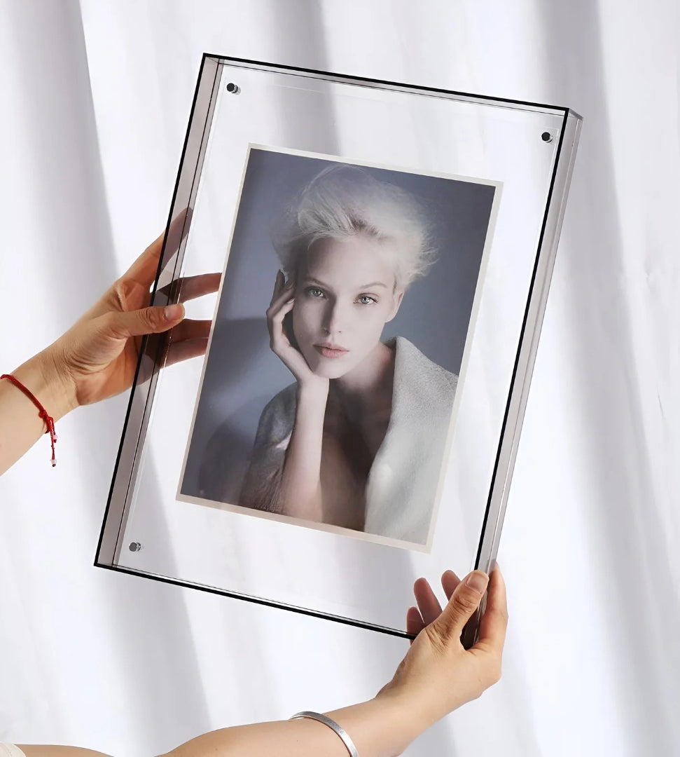 Clear Acrylic Picture Frame – Modern Floating Display for Desk & Wall | Thomler
