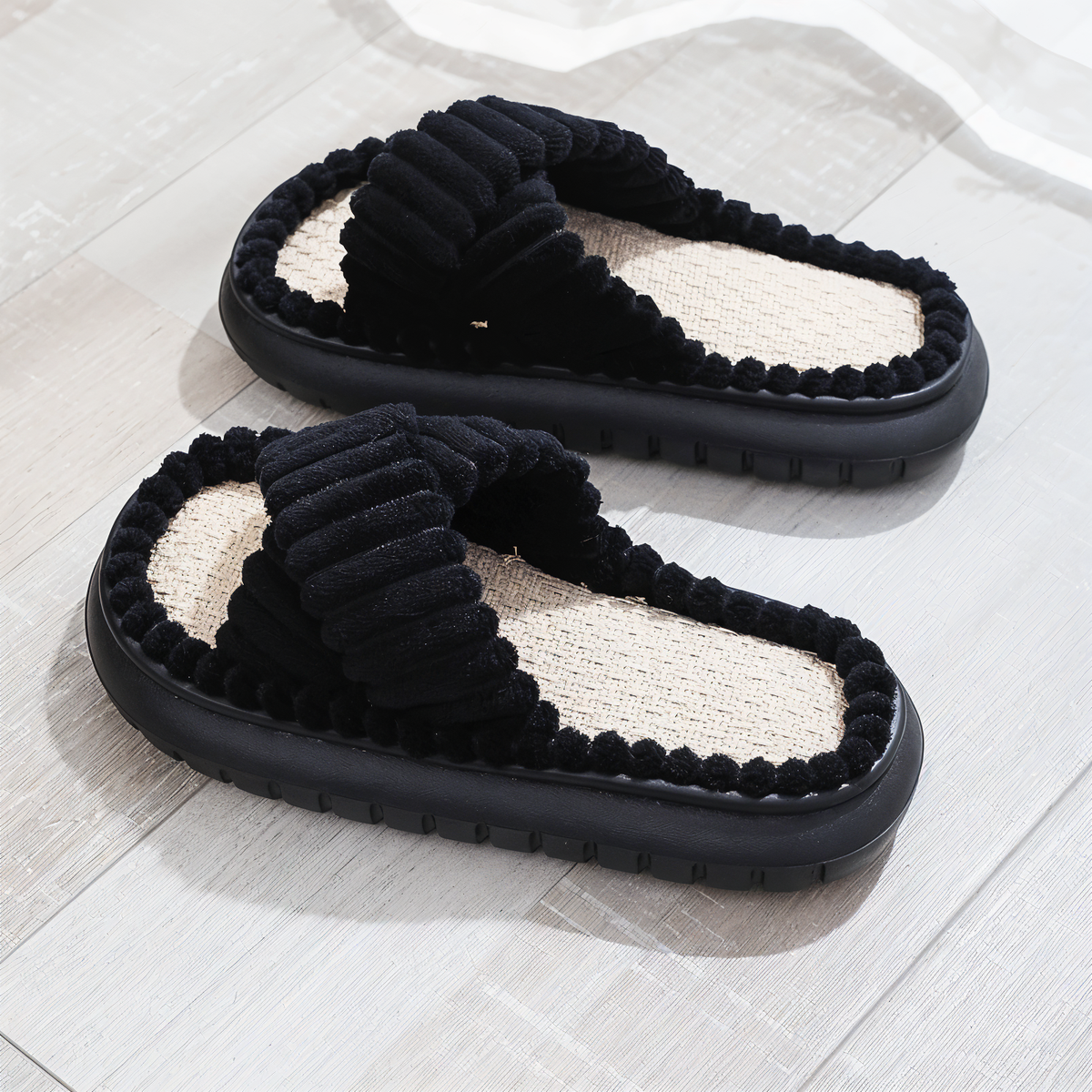 Fleece-Lined Criss-Cross House Slippers for Women & Men – Cozy Indoor Footwear with Cushioned EVA Sole | Thomler