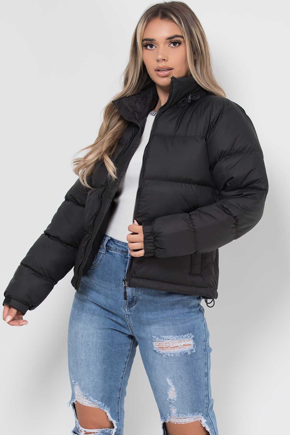 Women's Long Insulated Coat with Hood and Front Zipper – Hip-Length Padded Outerwear for Cold Weather | Thomler