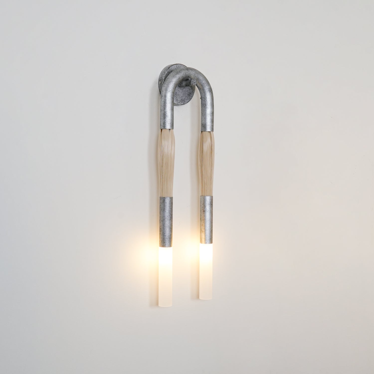 Iron Wall Lamp 26.4 in (67.0 cm) Horsehair Style Indoor Bedroom Living Room Decorative Lighting | Thomler