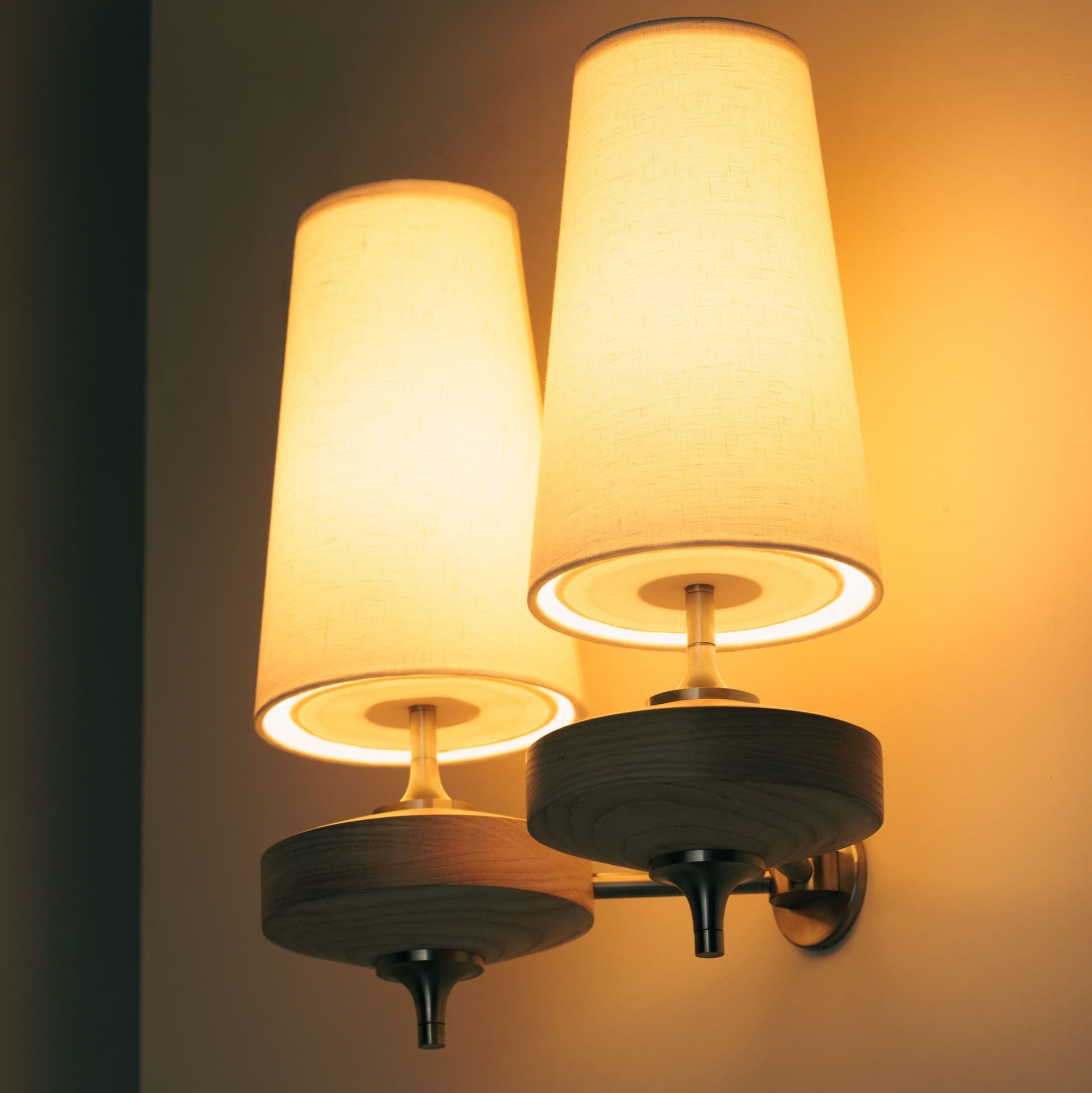 Wall Lamp Wood Fabric Shade 13.8 in Indoor Bedroom Hallway Lighting Double Head Sconce Decorative Lighting Fixture | Thomler