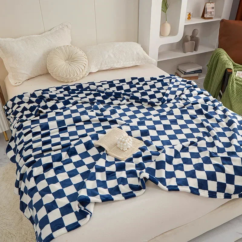 Checkered Throw Blanket – Soft Polyester Sofa Cover in Classic Plaid Pattern for Couch, Bed, or Armchair | Thomler