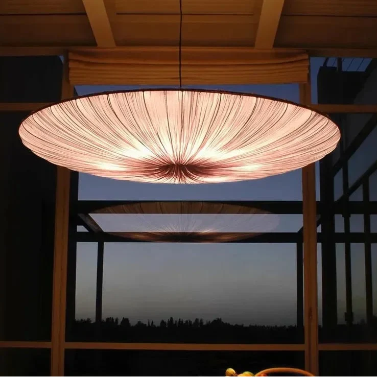 Pleated Pendant Light with Sculptural Fabric Shade – Modern Dining Room Chandelier for Minimalist Interiors | Thomler