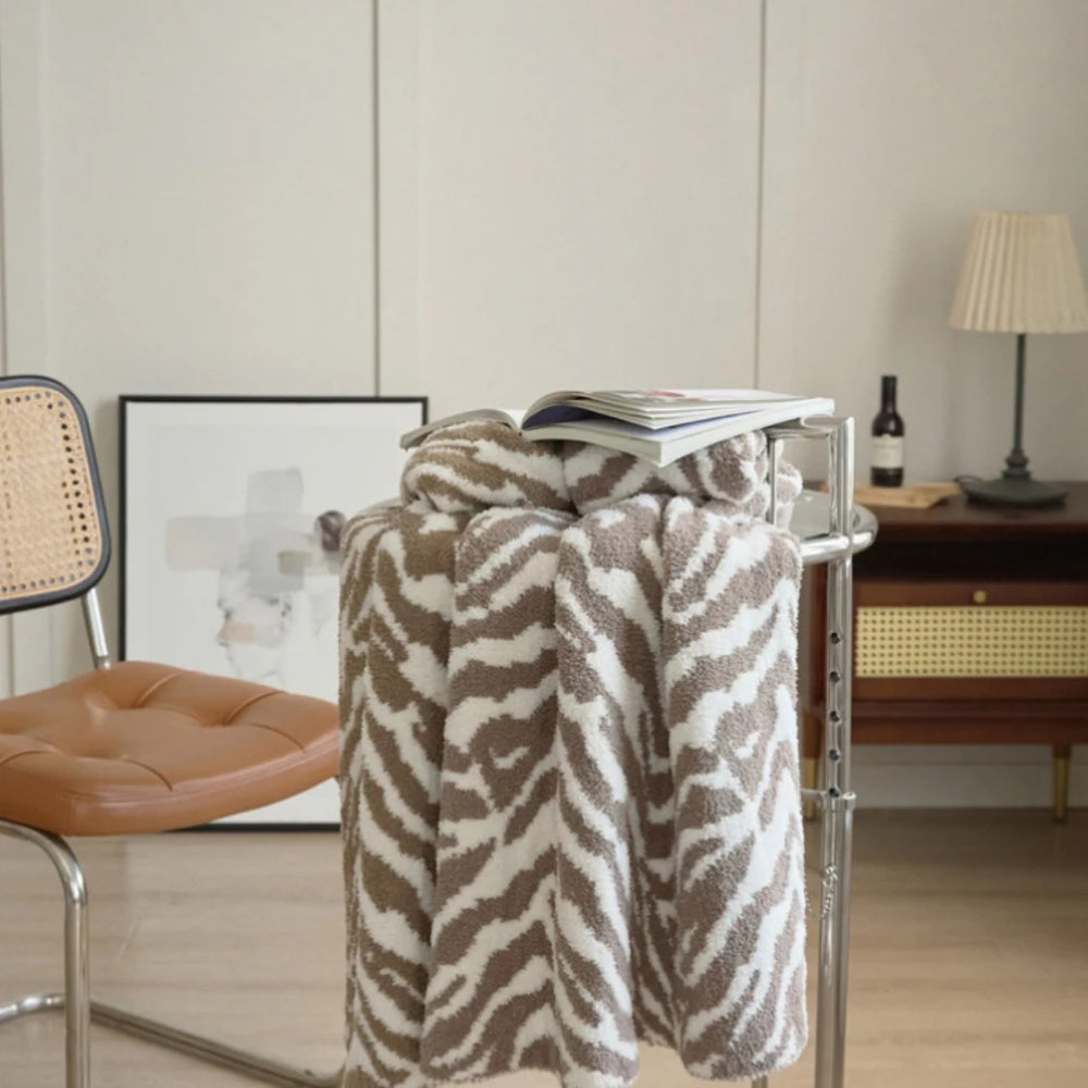 Black & White Animal Print Microfiber Throw Blanket – Plush Velvet Accent for Couch or Bed | Thomler