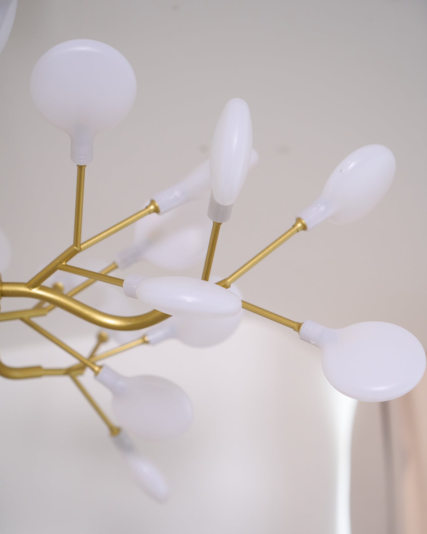 Modern LED Chandelier 40.6 in Acrylic Firefly Design White Indoor Ceiling Light Dining Living Room | Thomler